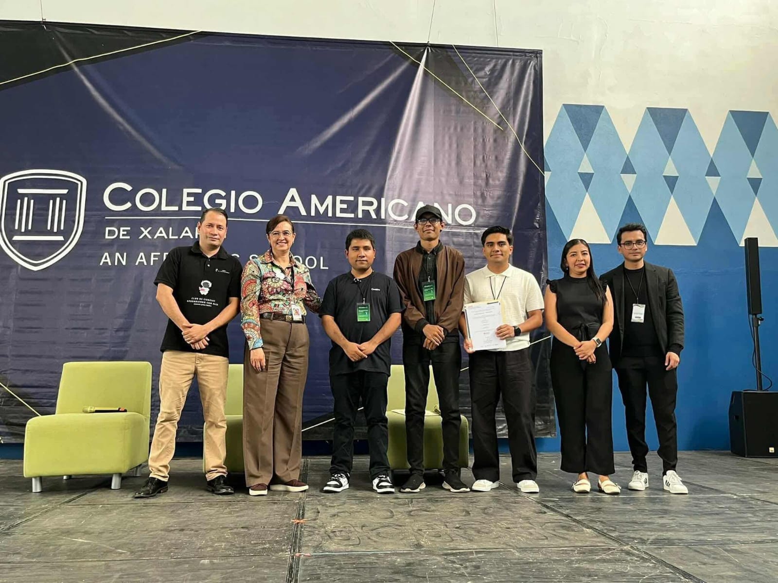 Foto recibiendo acreditación Xalapa